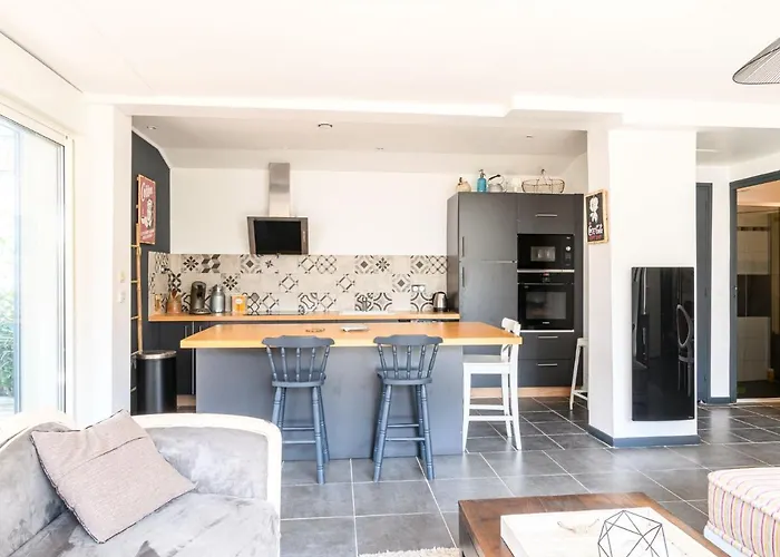 Semesterbostad Aime Bourdier By Interhome *